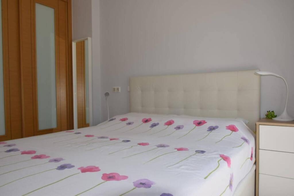 Brina, Stylish Apartment In Portimão Eksteriør billede