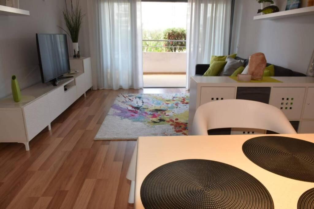 Brina, Stylish Apartment In Portimão Eksteriør billede